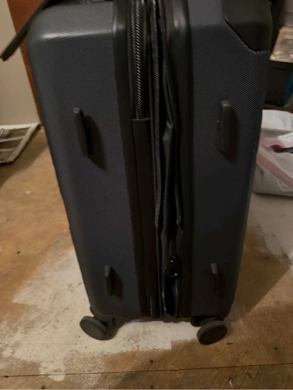 Wrangler Black Hard Shell Rolling Storage Case